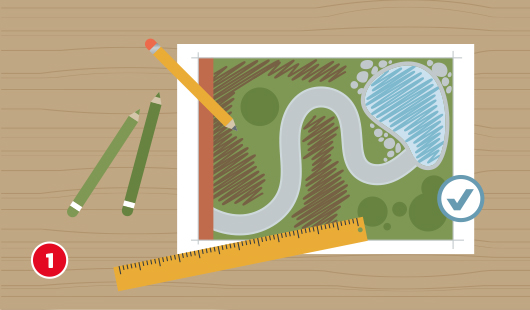 Ein gezeichneter Gartenplan liegt auf einem Holztisch. Der Plan zeigt einen geschwungenen Weg durch eine grüne Fläche mit einem Teich. Daneben liegen zwei grüne Buntstifte, ein Bleistift und ein gelbes Lineal. Ein Häkchen-Symbol zeigt an, dass dieser Schritt abgeschlossen ist.