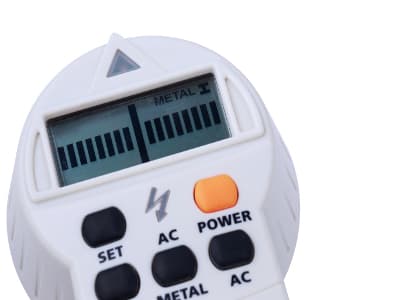 Nahaufnahme eines Ortungsgeräts mit Display