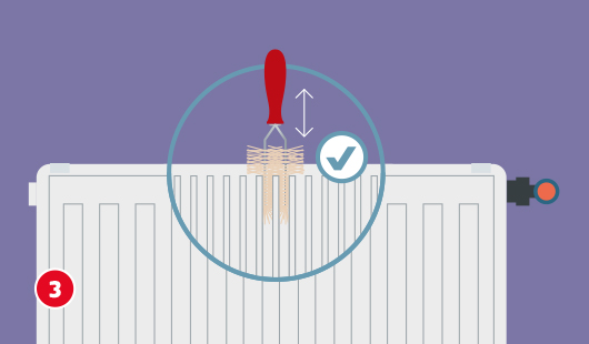 Illustration eines Heizkörpers, der mit einer Bürste gereinigt wird, neben der Bürste ist ein Symbol mit einem Haken abgebildet